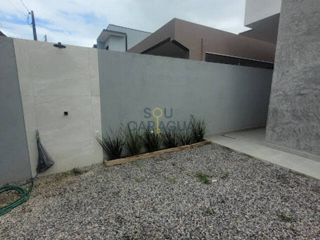 #62 - Casa para Venda em Caraguatatuba - SP