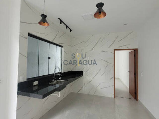 Casa para Venda em Caraguatatuba - 5