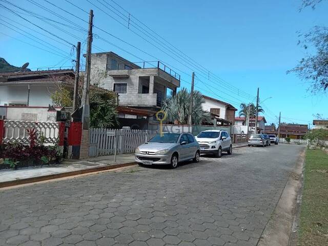 #82 - Casa para Venda em Caraguatatuba - SP